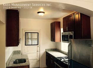 2312 N Drake Ave #1N, Chicago, IL 60647