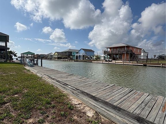 2nd image of 423 Palmetto Point Rd