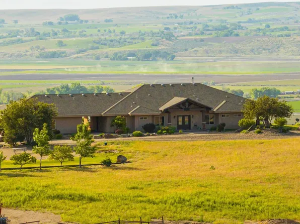 1270 Hillcrest Dr, Vale, OR 97918