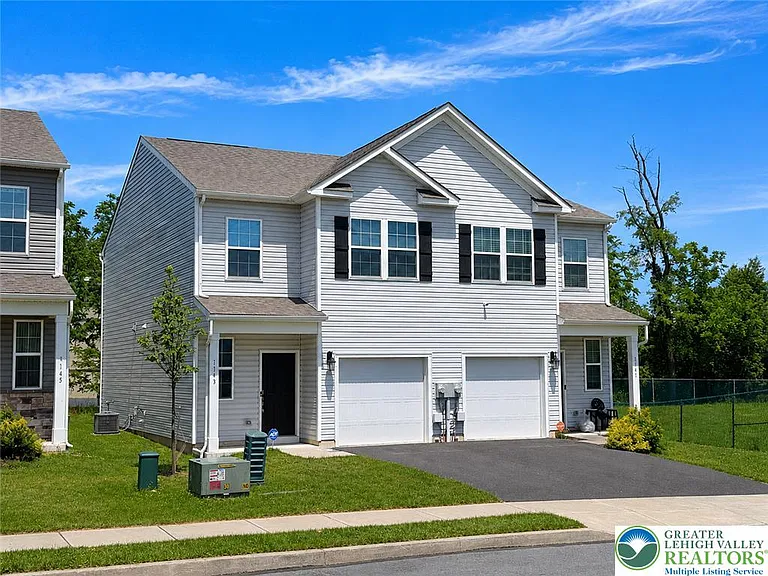 1143 Lova Ln — Photo 22