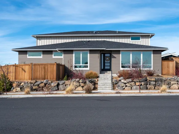 3781 SW 43rd St, Redmond, OR 97756