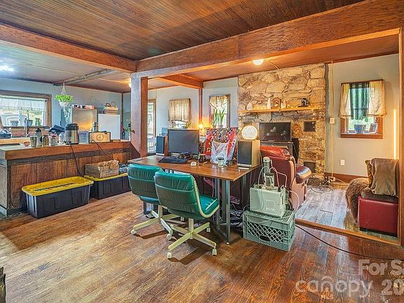 5th image of 8485 Meadow Fork Rd