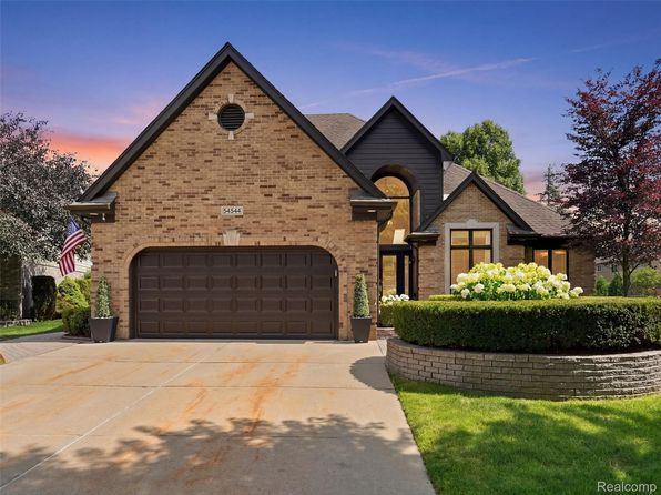 54544 Waubay Dr