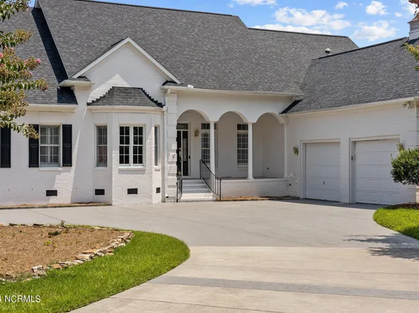 120 Stillwood Court, New Bern, NC 28560