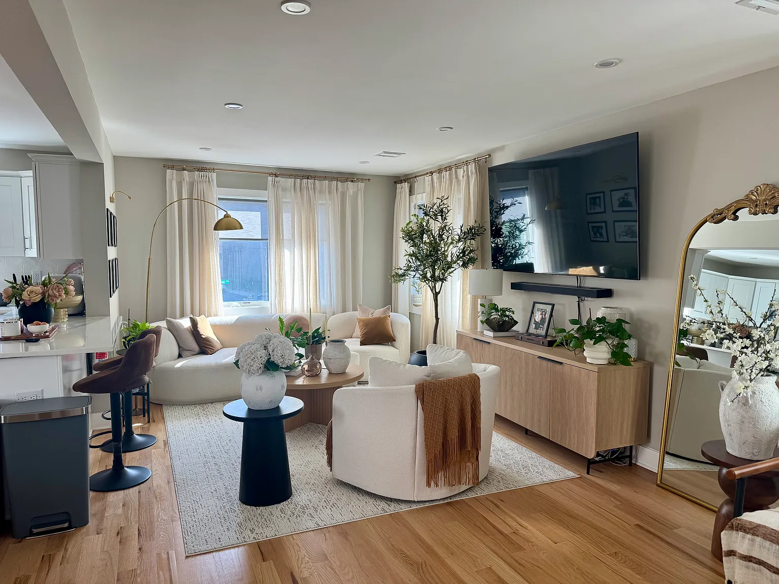 3 bed, $3,600 — Photo 3