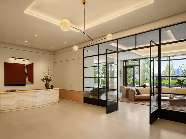 482 Kent Avenue image 12 of 24