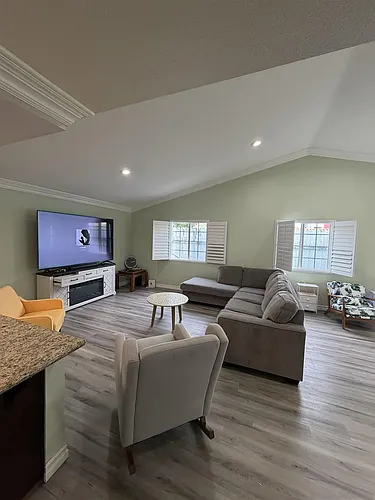 1095 Stillwell Ave #1095 Photo 1