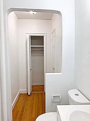 Rented by City Connections Realty | media 18