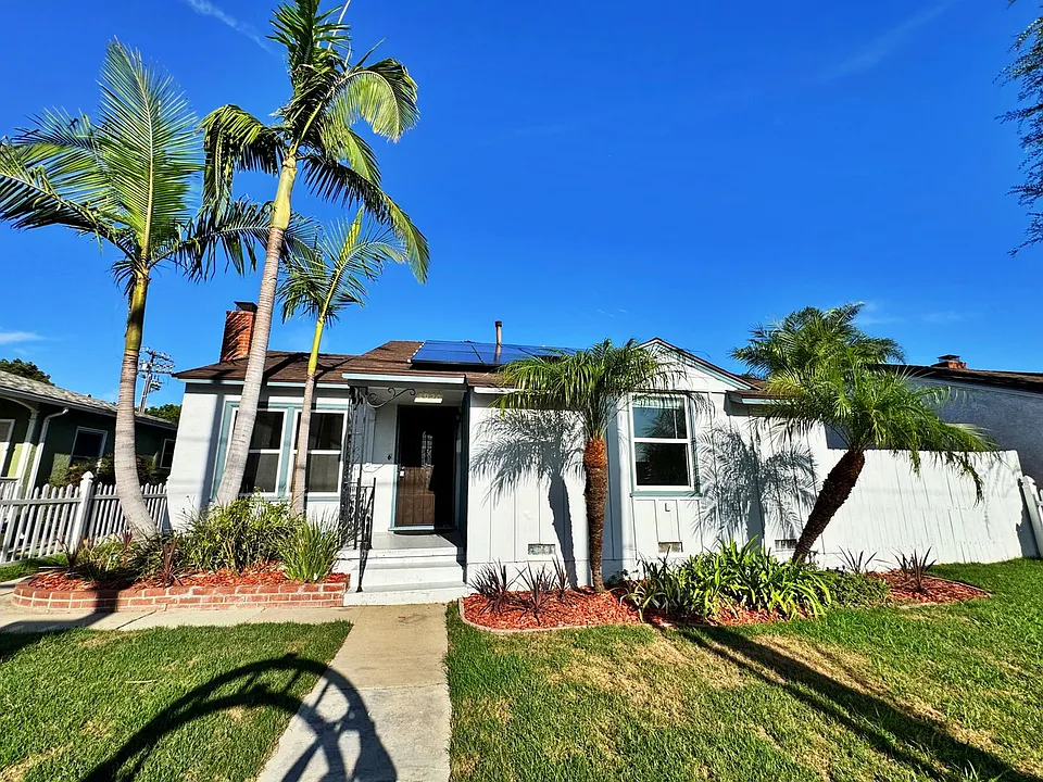 3920 Clark Ave