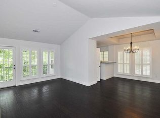 69 S Spiral Vine Cir, The Woodlands, TX 77381