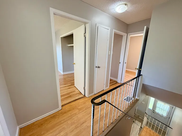 1095 Mississaga St W #126 — Photo 13