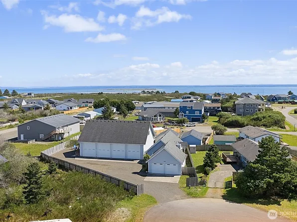 964 Attu Court SW, Ocean Shores, WA 98569