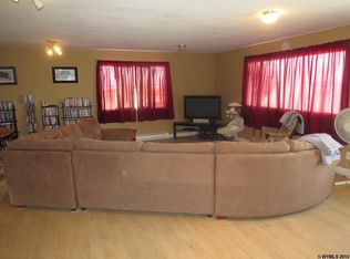 245 Ocean Lake Rd, Riverton, WY 82501