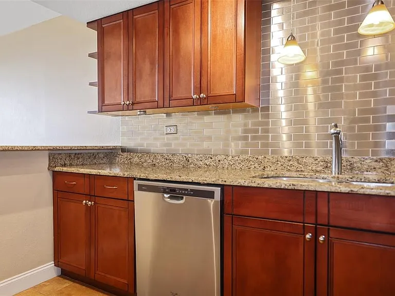 450 Treasure Island Cswy #502 — Photo 13
