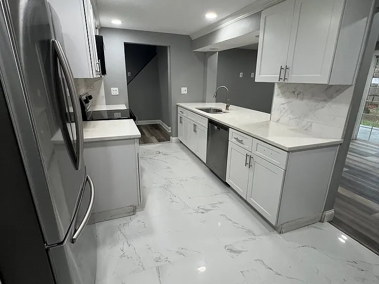 15 Beach Ave — Photo 10