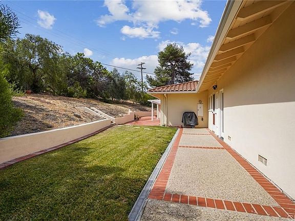 5th image of 1348 Palos Verdes Dr W