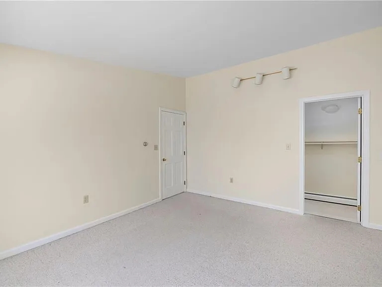 79 Boyce Ave — Photo 18
