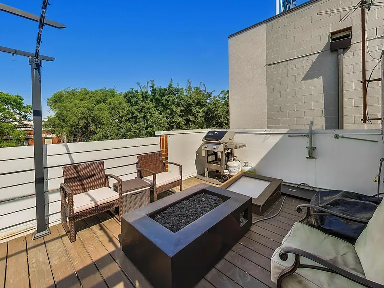 1758 W Pierce Ave — Photo 16