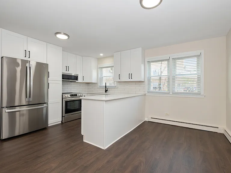 11015 S Lloyd Dr #1 — Photo 5