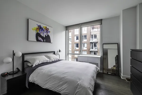 Rented by SERHANT. | media 4