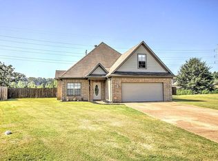 911 Stewart Shire Cv, Nesbit, MS 38651