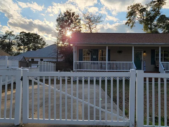1074 Wilson Avenue SW, Calabash, NC 28467