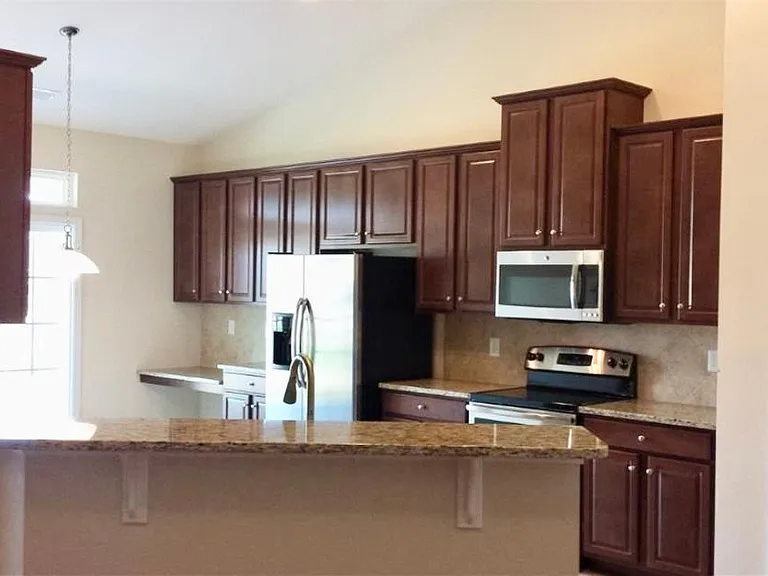 349 Ridge Point Dr — Photo 4