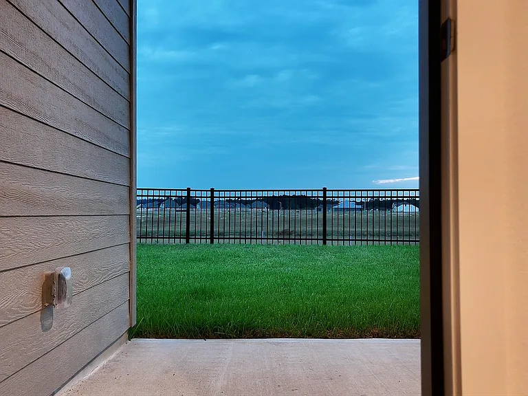 15932 Blass Valley Dr — Photo 33