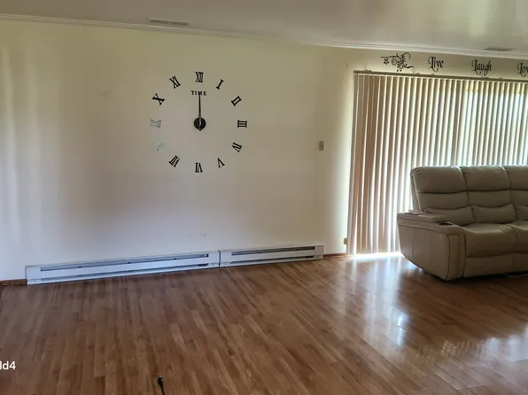 (undisclosed Address), Lansing, IL 60438
