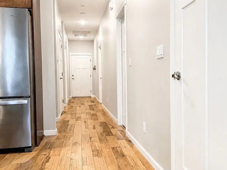 2206 Park View St NE — Photo 9