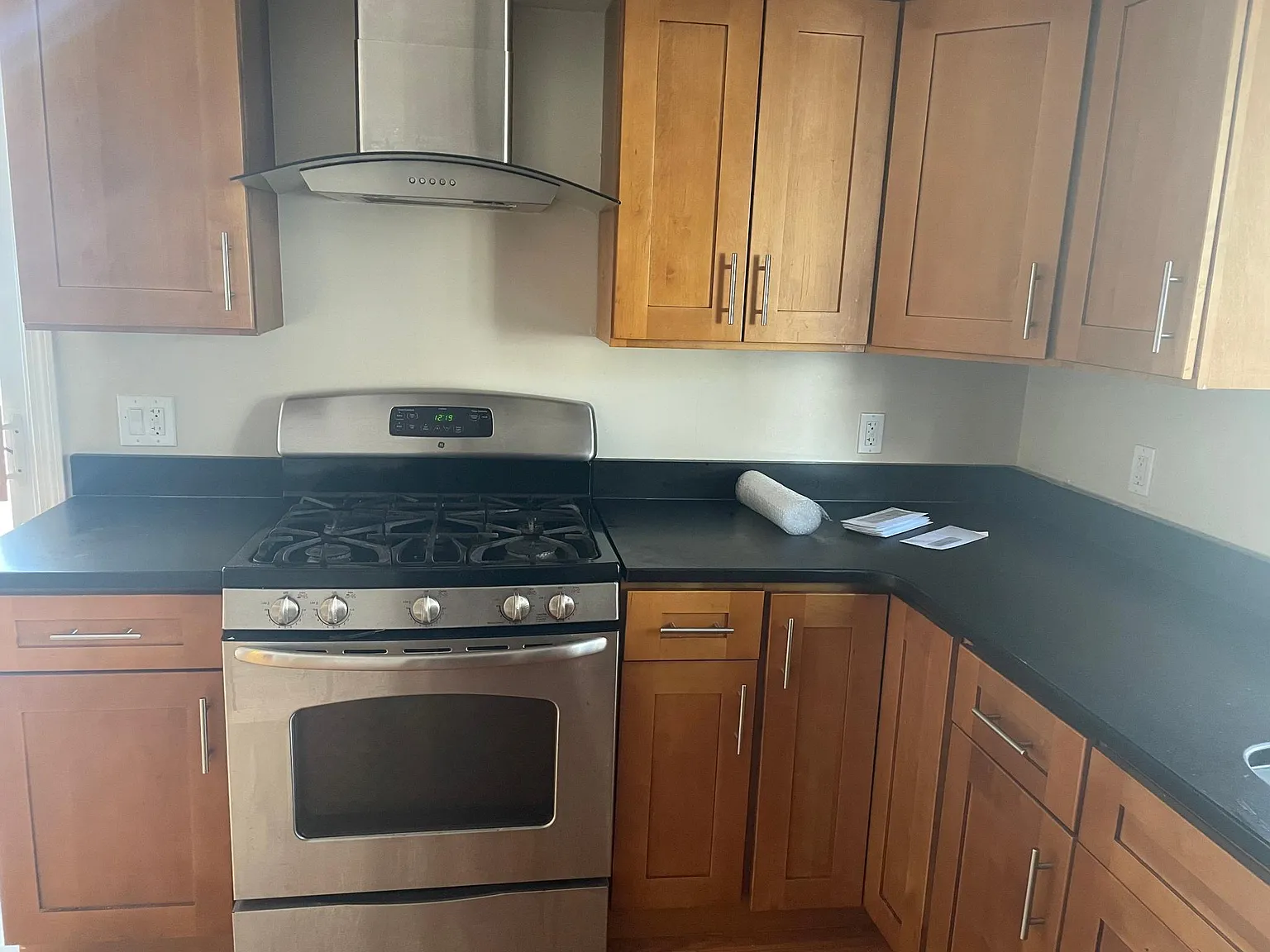 3 bed, 1340 sqft, $3,700 — Photo 4