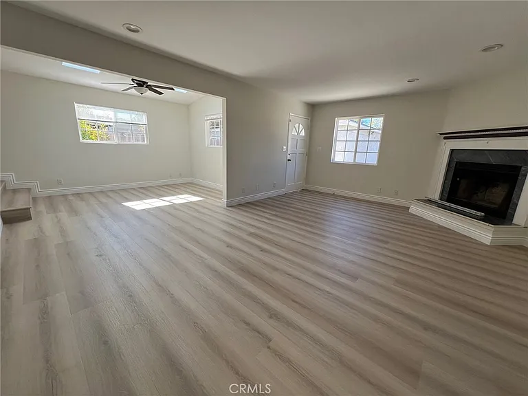 6653 Quakertown Ave — Photo 8