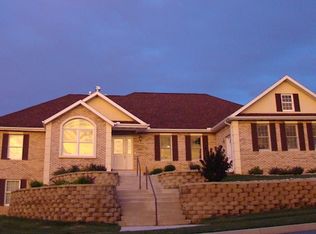 2504 Piney Run, Bloomington, IL 61705