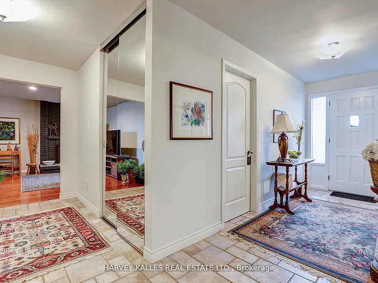 18 La Rose Ave #Townhouse 16 — Photo 7