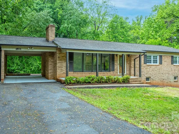 1871 Crestview Dr, Newton, NC 28658