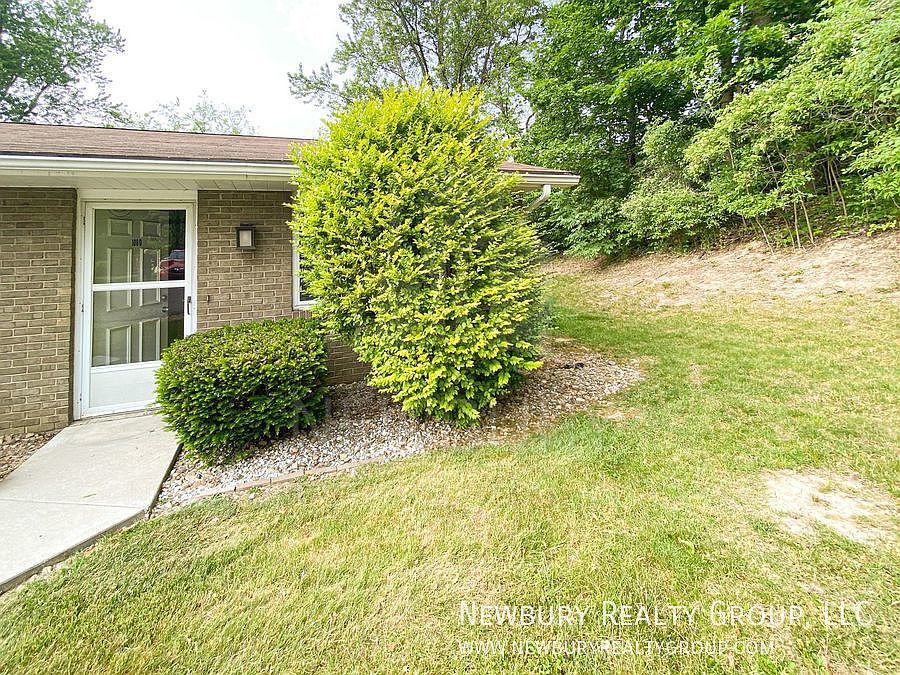 1st image of 108D Saint Andrews Dr