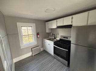 1205 S Chestnut St #B, Paulsboro, NJ 08066