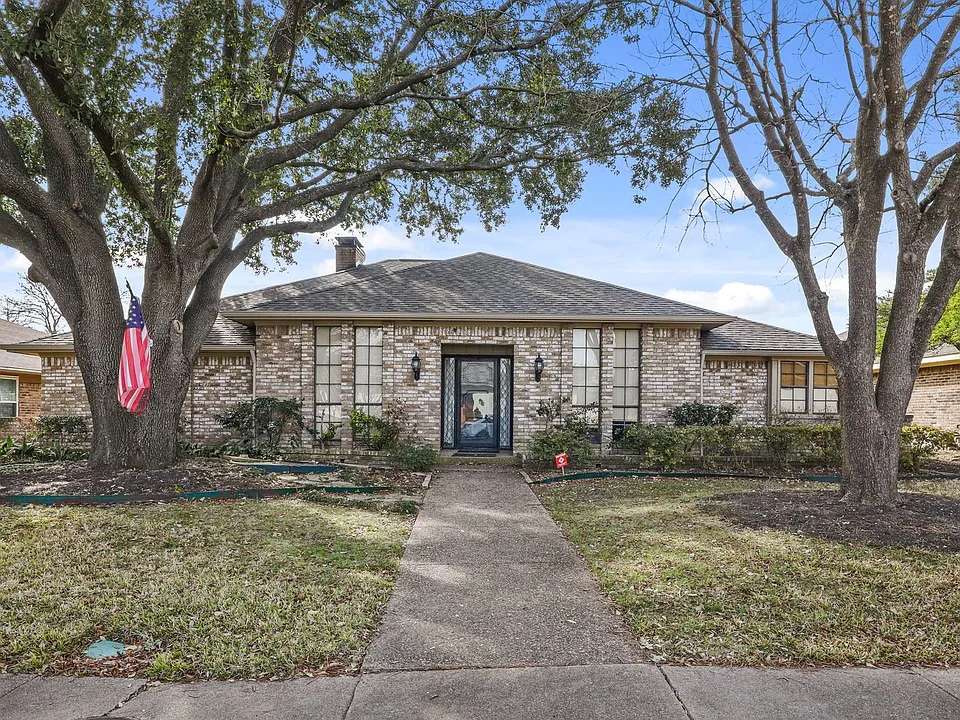9738 Windham Dr
