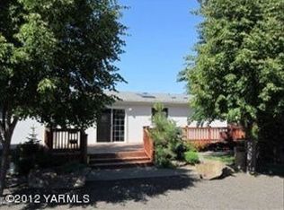 9900 Wide Hollow Rd, Yakima, WA 98908