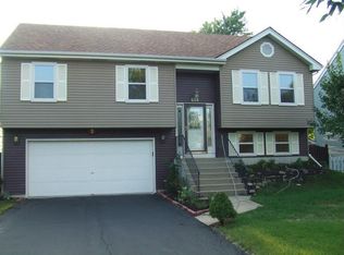 654 Westfield Crse, Geneva, IL 60134