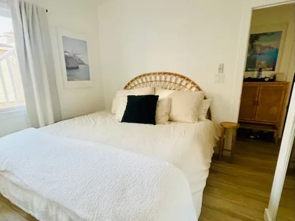 245 26th St #2, Hermosa Beach, CA 90254