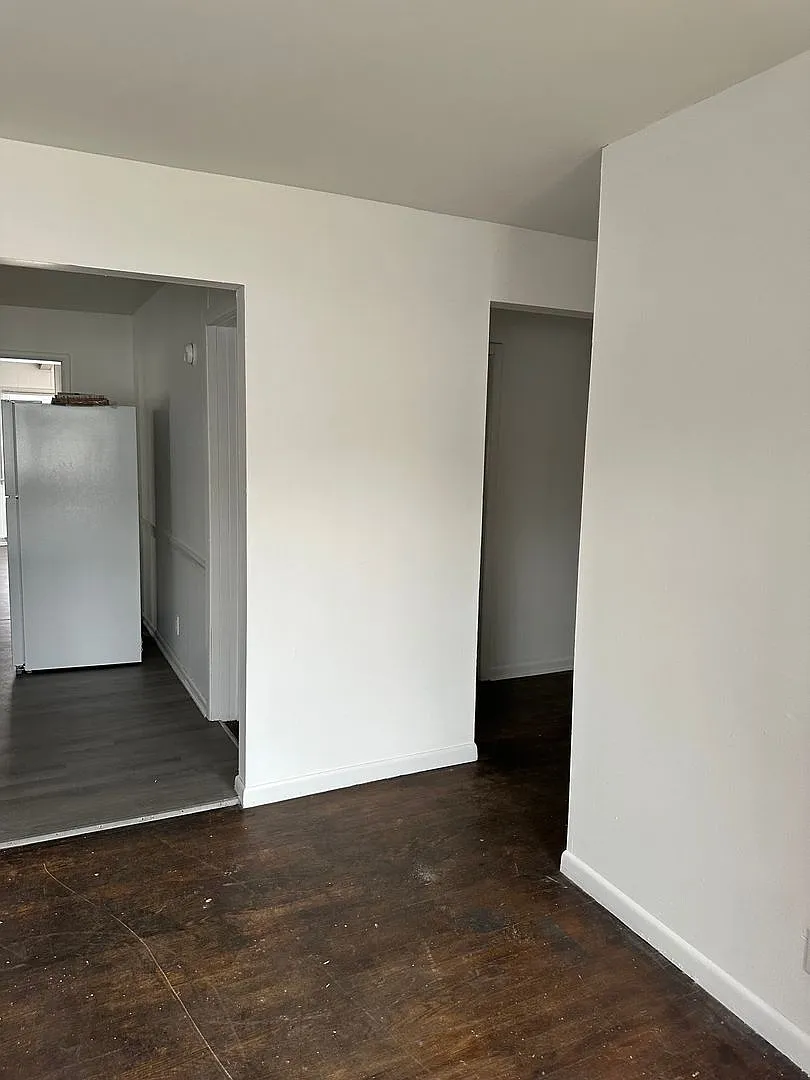 3203 Old Forest Rd — Photo 2