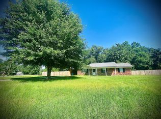 4089 Meadow Cir, Blackshear, GA 31516