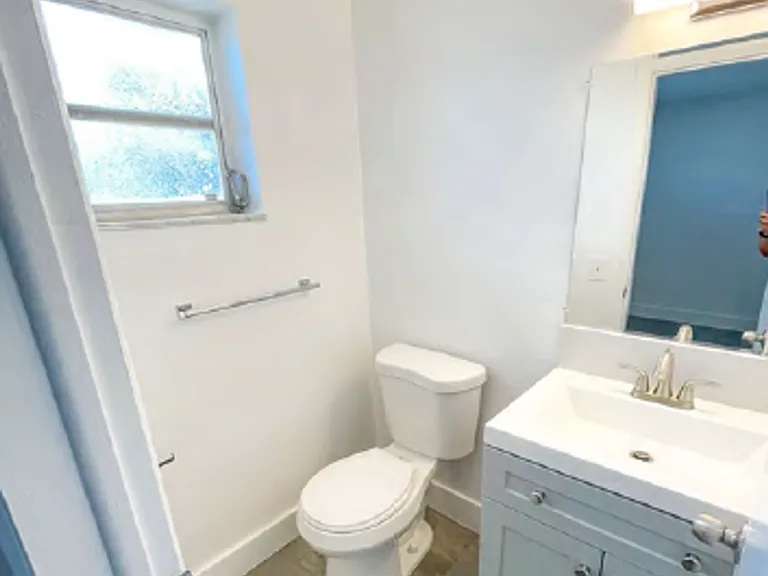 Keybay Apartments — Photo 10