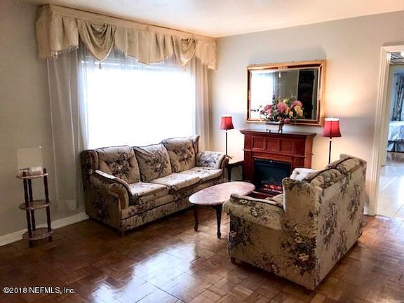 2nd image of 6105 Robbins Cir N