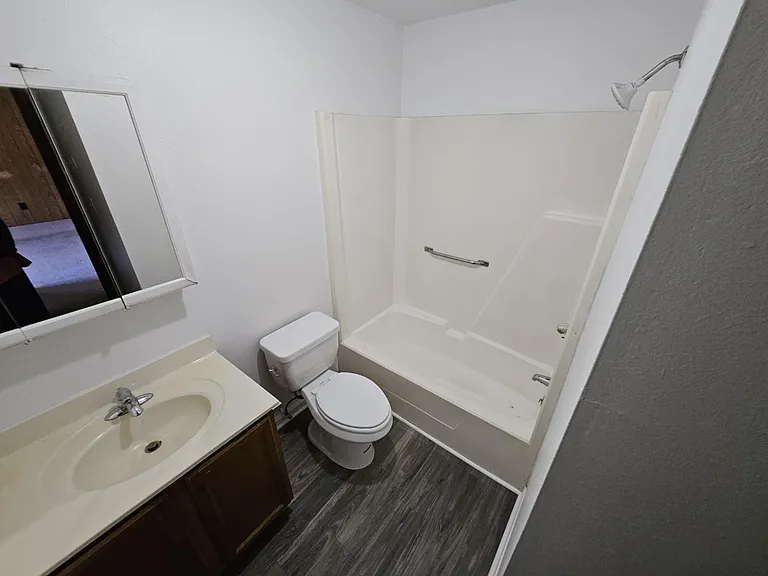 719 Eden Ter #A — Photo 3