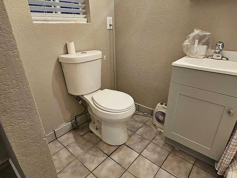 255 McCreery Ave — Photo 6