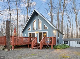 105 Moshannon Dr, Pocono Lake, PA