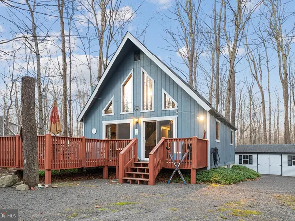 105 Moshannon Dr, Pocono Lake, PA 18347