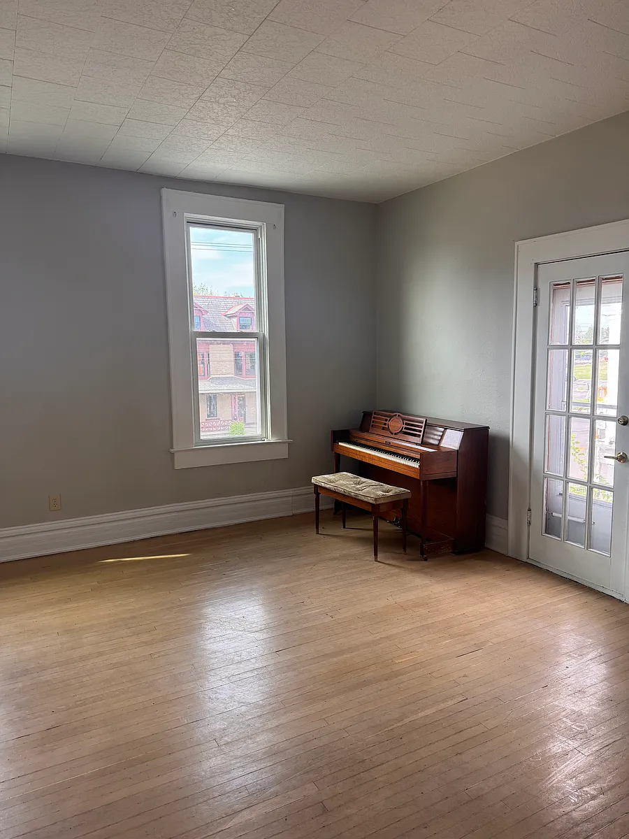 Building Photo - 1570 E Long St #1